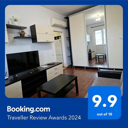 Charming Apartment With Private Terrace Bükreş Dış mekan fotoğraf