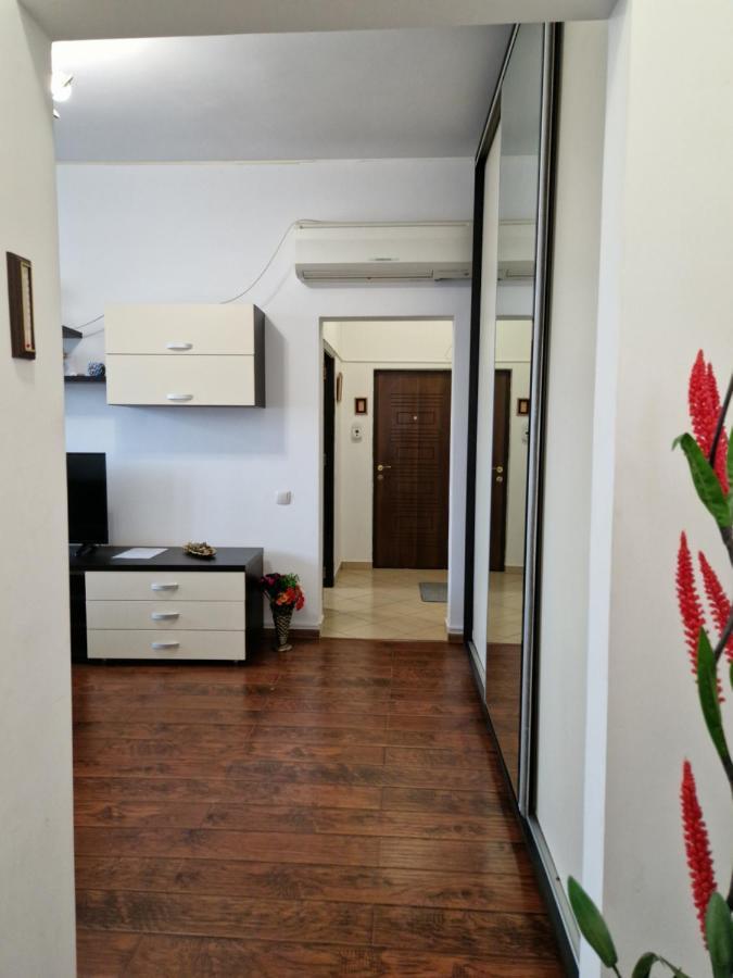 Charming Apartment With Private Terrace Bükreş Dış mekan fotoğraf